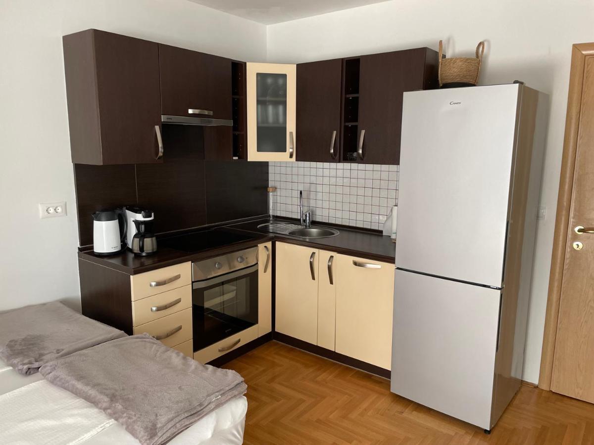 Apartment Dalmatino Baška Voda Exteriör bild