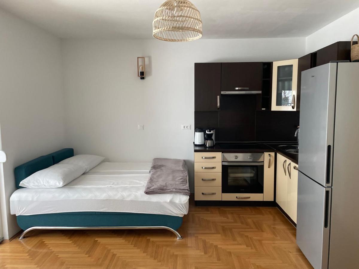 Apartment Dalmatino Baška Voda Exteriör bild