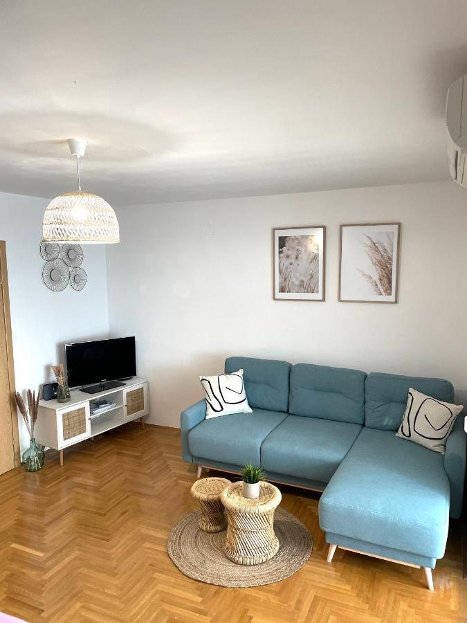 Apartment Dalmatino Baška Voda Exteriör bild