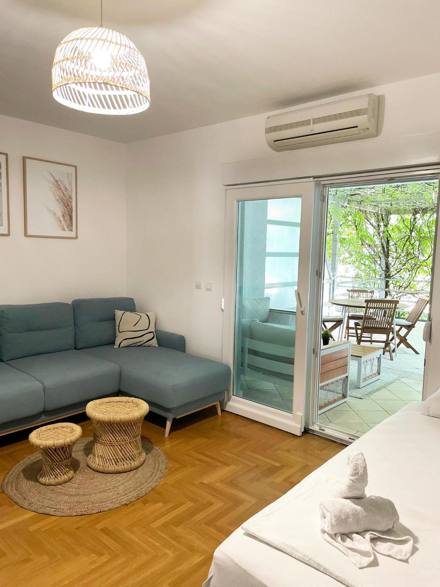 Apartment Dalmatino Baška Voda Exteriör bild