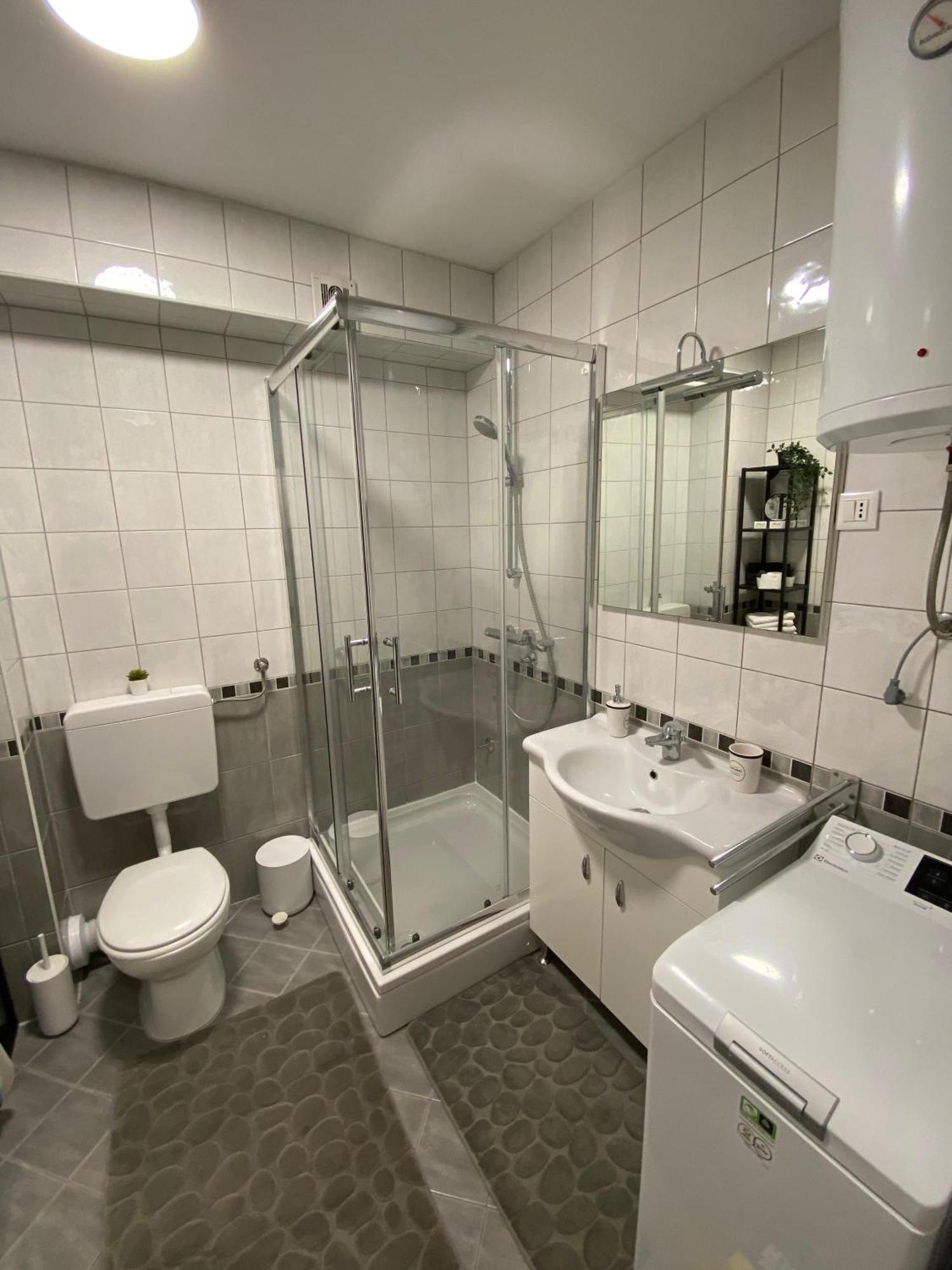 Apartment Dalmatino Baška Voda Exteriör bild